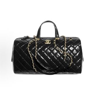 CHANEL 2024/25A diamond-shaped leather chain double C LOGO bowling bag travel bag in black