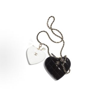 CHANEL diamond plaid peach heart heart leather chain One shoulder crossbody clutch black/white